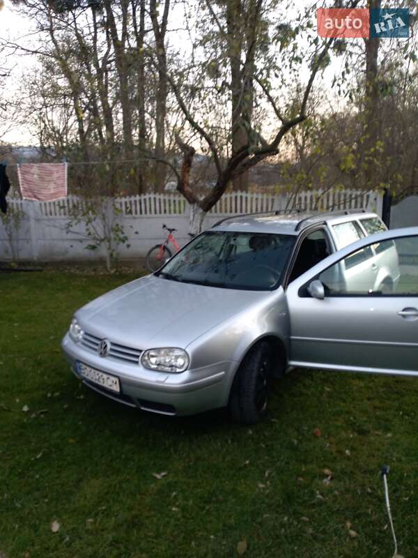 Универсал Volkswagen Golf 2003 в Черновцах фото 2 Универсал Volkswagen Golf 2003 в Черновцах
