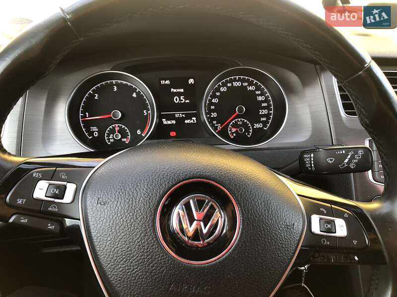 Універсал Volkswagen Golf 2013 в Трускавці