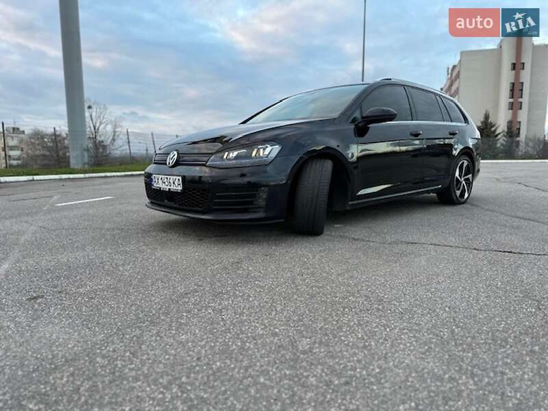 Універсал Volkswagen Golf 2015 в Харкові