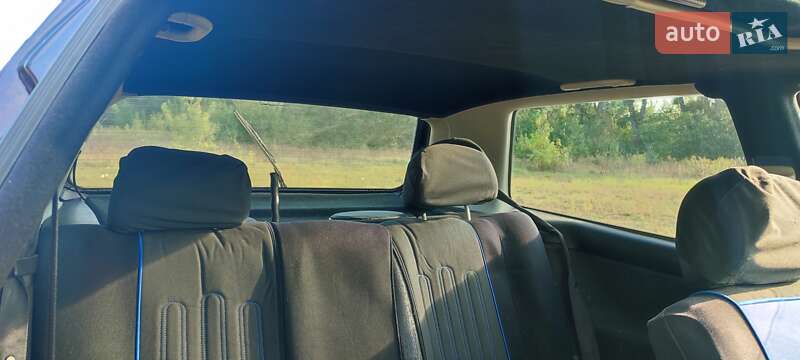 Хетчбек Volkswagen Golf 1994 в Зарічному