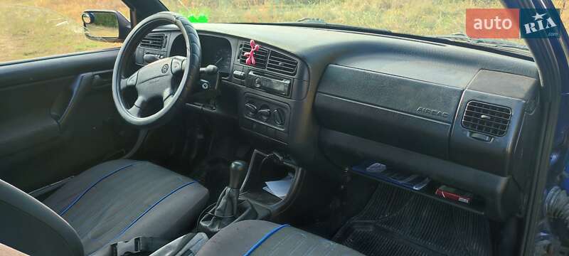 Хетчбек Volkswagen Golf 1994 в Зарічному