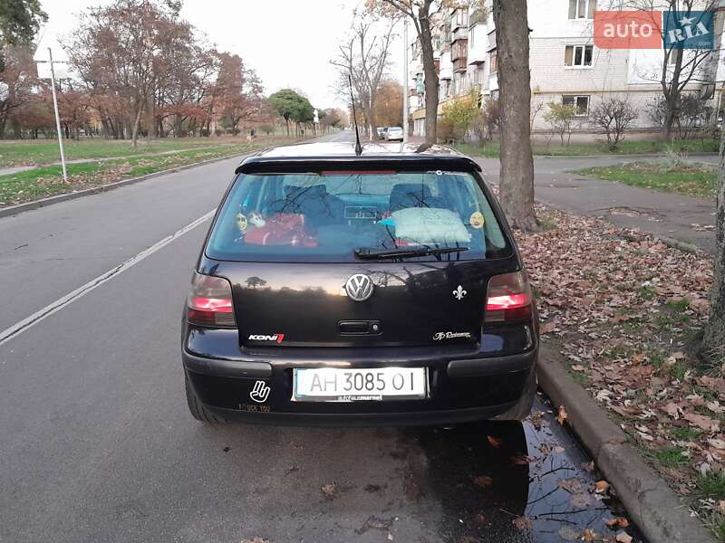 Хэтчбек Volkswagen Golf 2000 в Киеве