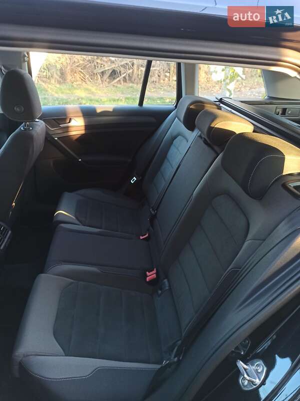 Універсал Volkswagen Golf 2019 в Умані