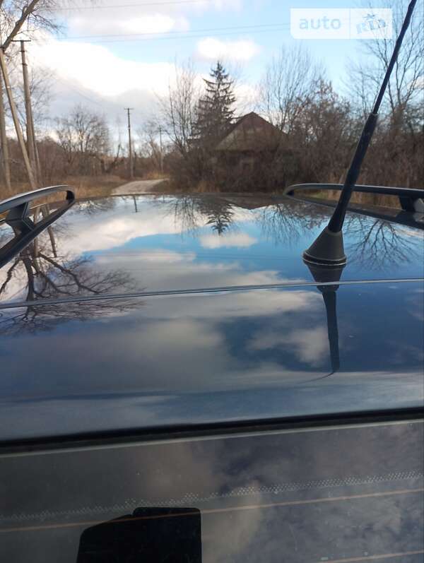 Универсал Volkswagen Golf 2004 в Глухове