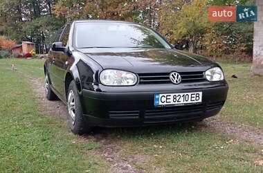 Хэтчбек Volkswagen Golf 2003 в Вижнице