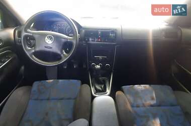Хэтчбек Volkswagen Golf 1998 в Харькове