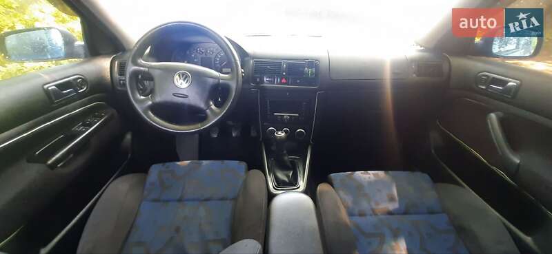Хетчбек Volkswagen Golf 1998 в Харкові