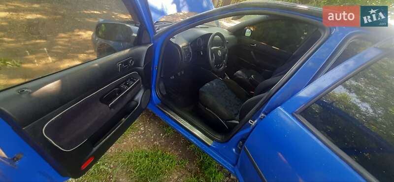 Хетчбек Volkswagen Golf 1998 в Харкові