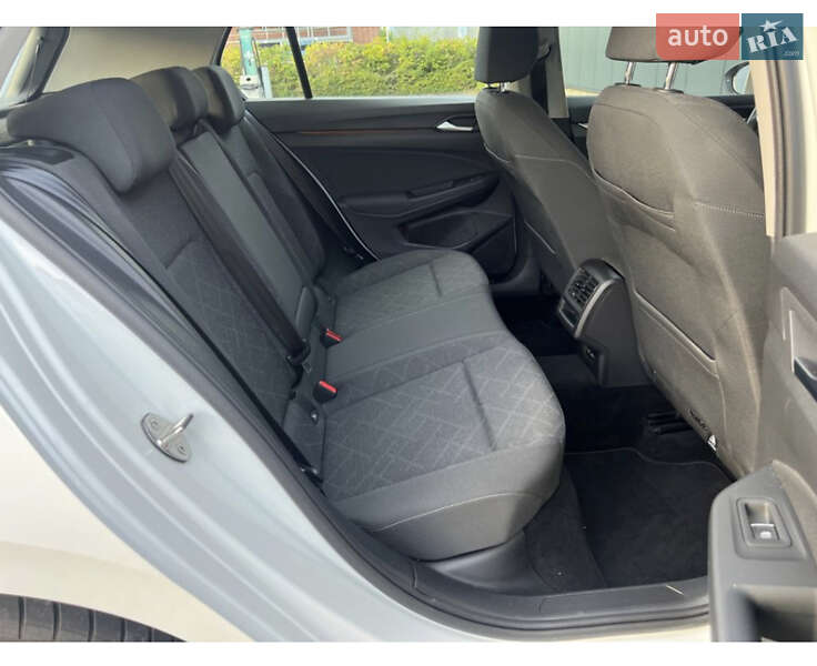 Хетчбек Volkswagen Golf 2020 в Дніпрі