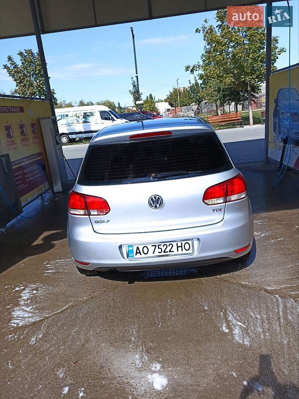 Хэтчбек Volkswagen Golf 2012 в Виноградове