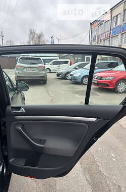 Хетчбек Volkswagen Golf 2006 в Чернігові