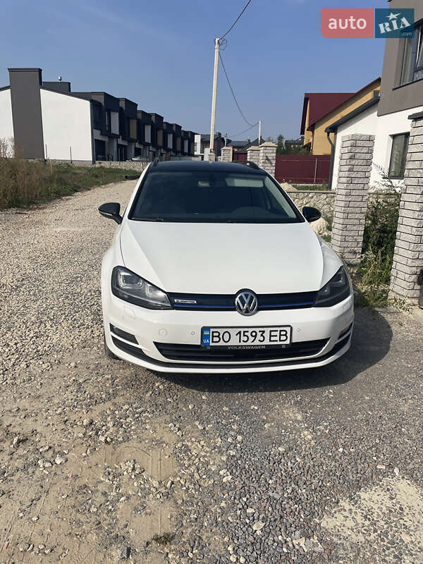 Универсал Volkswagen Golf 2014 в 