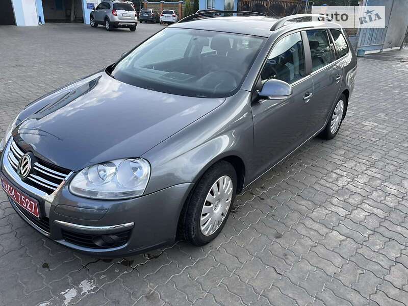 Універсал Volkswagen Golf 2007 в Сарнах