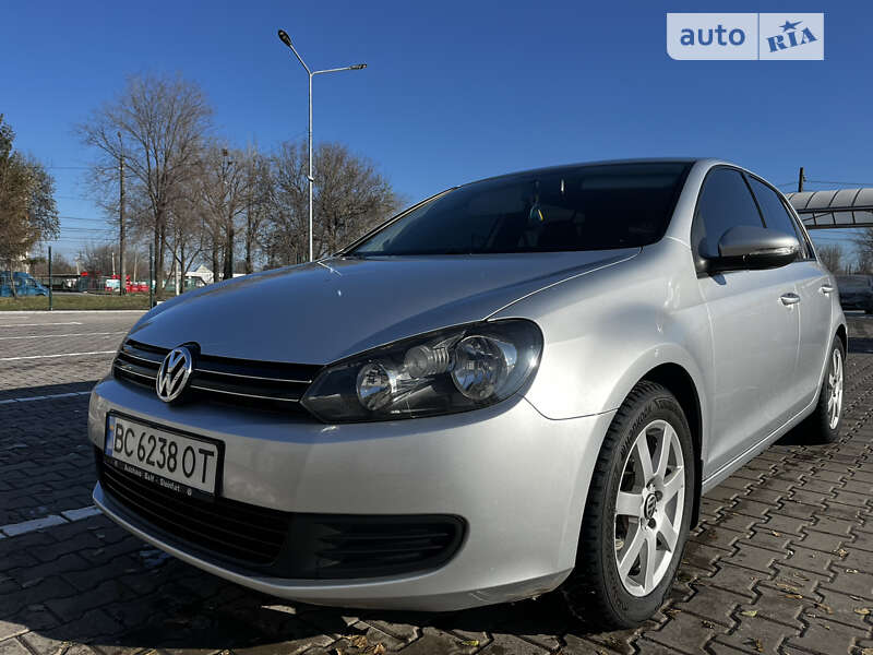 Хэтчбек Volkswagen Golf 2009 в Кривом Роге