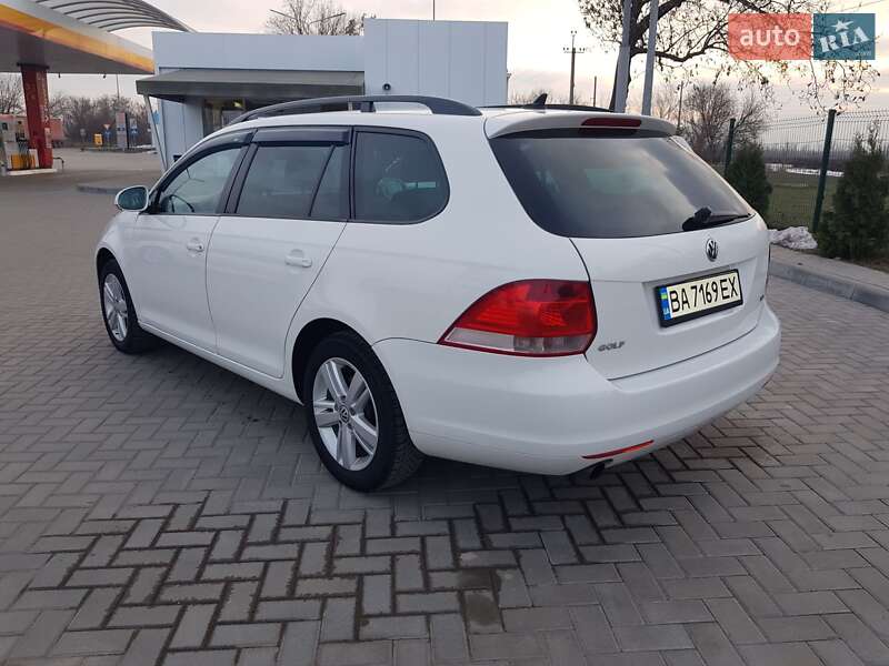 Універсал Volkswagen Golf 2011 в Кропивницькому