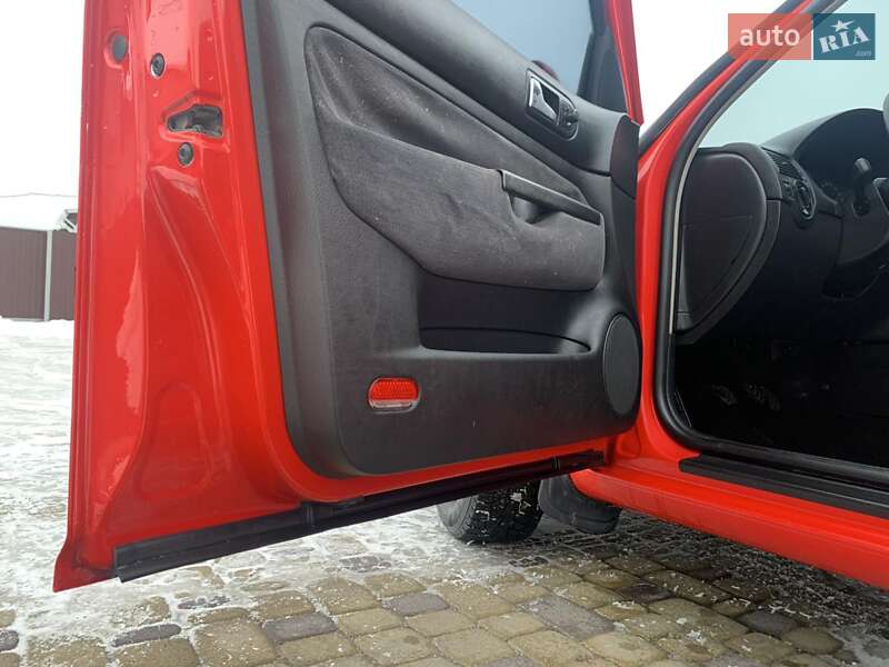 Хетчбек Volkswagen Golf 1999 в Тернополі