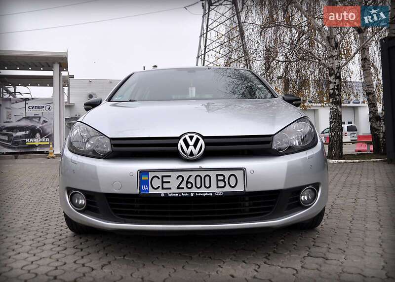 Хетчбек Volkswagen Golf 2012 в Чернівцях