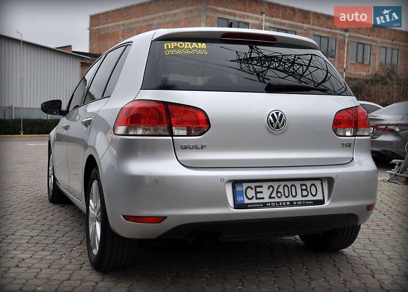 Хетчбек Volkswagen Golf 2012 в Чернівцях