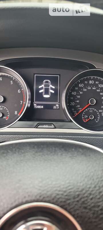 Хетчбек Volkswagen Golf 2015 в Дніпрі