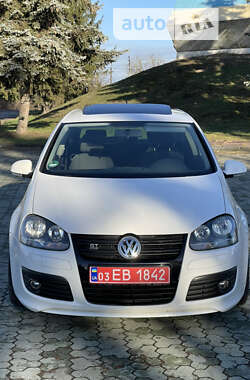 Хетчбек Volkswagen Golf 2008 в Дубні