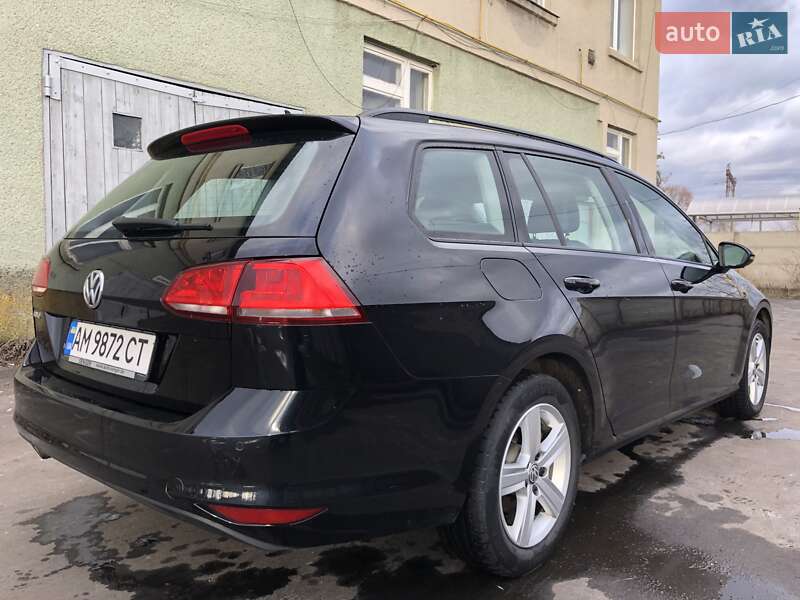 Универсал Volkswagen Golf 2015 в Иванкове