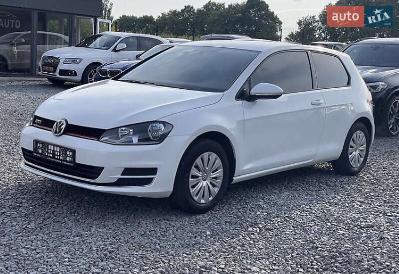 Хетчбек Volkswagen Golf 2014 в Яворові