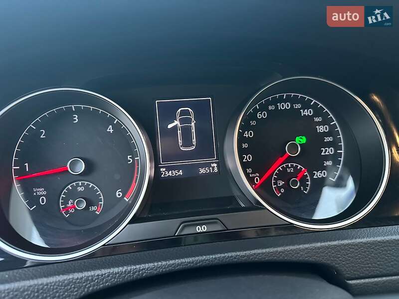 Універсал Volkswagen Golf 2017 в Врадіївці