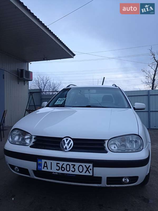 Универсал Volkswagen Golf 2001 в Березанке