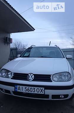 Универсал Volkswagen Golf 2001 в Березанке