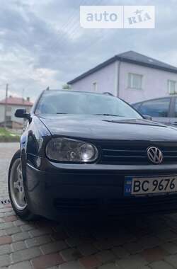 Универсал Volkswagen Golf 2000 в Городке