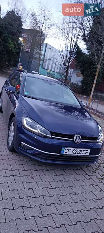 Универсал Volkswagen Golf 2017 в Ужгороде