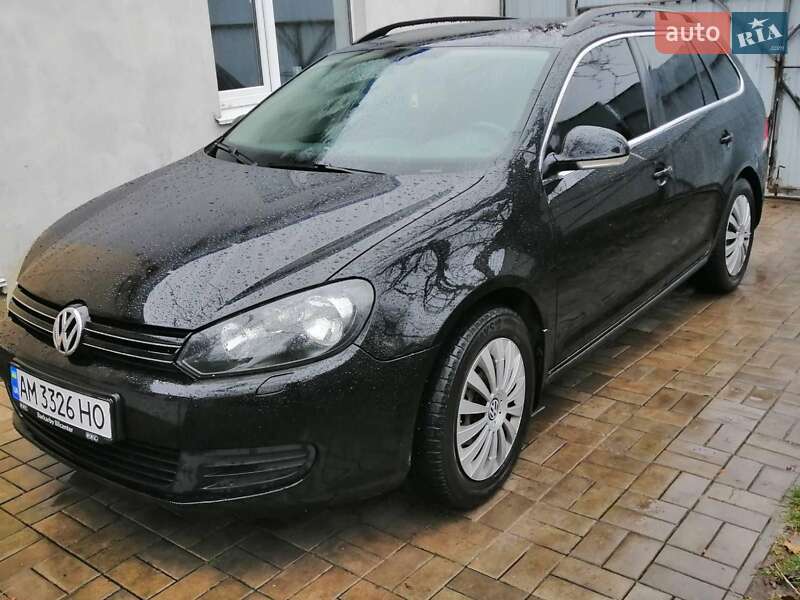 Универсал Volkswagen Golf 2013 в Житомире