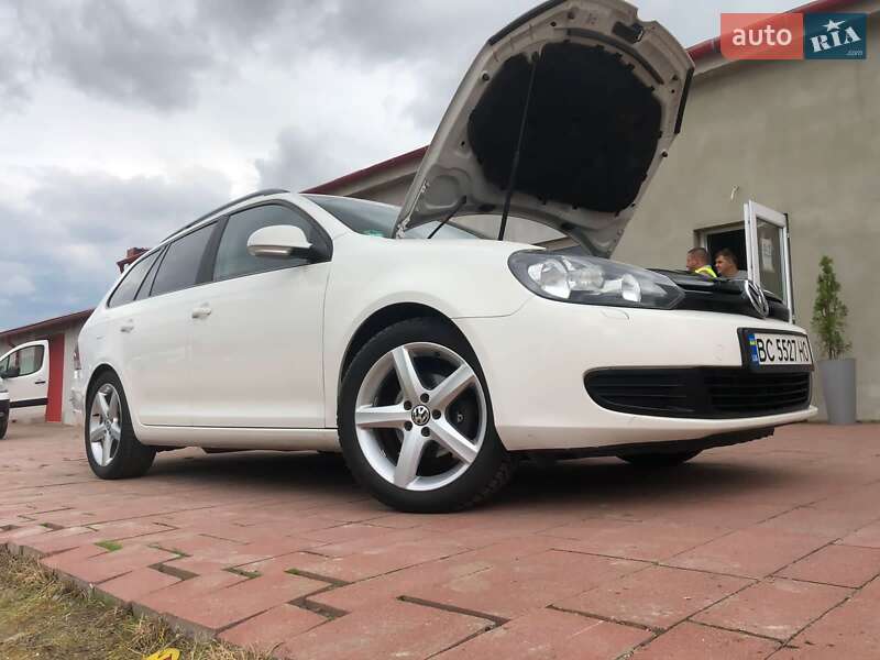 Універсал Volkswagen Golf 2011 в Шептицькому
