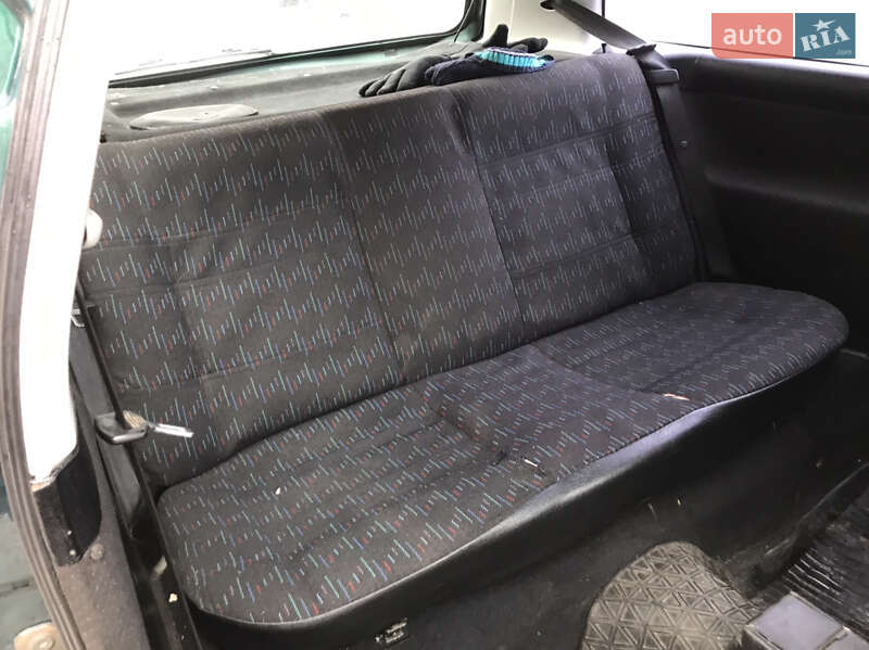Хэтчбек Volkswagen Golf 1995 в Самборе