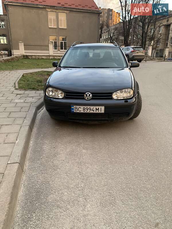 Універсал Volkswagen Golf 2005 в Львові