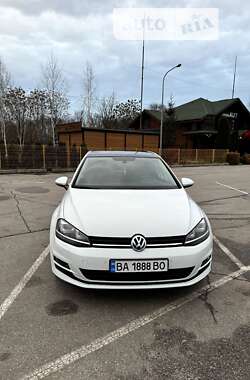 Хэтчбек Volkswagen Golf 2015 в Александрие