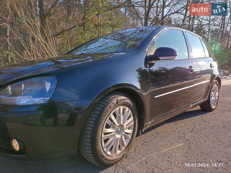 Хетчбек Volkswagen Golf 2008 в Ковелі