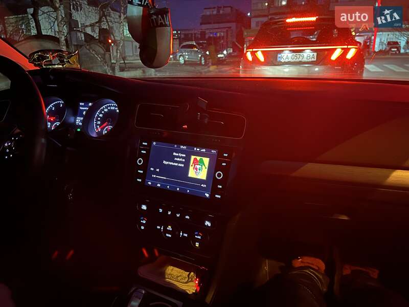 Универсал Volkswagen Golf 2018 в Ужгороде
