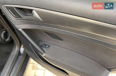 Универсал Volkswagen Golf 2013 в 