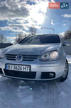 Хетчбек Volkswagen Golf 2006 в 