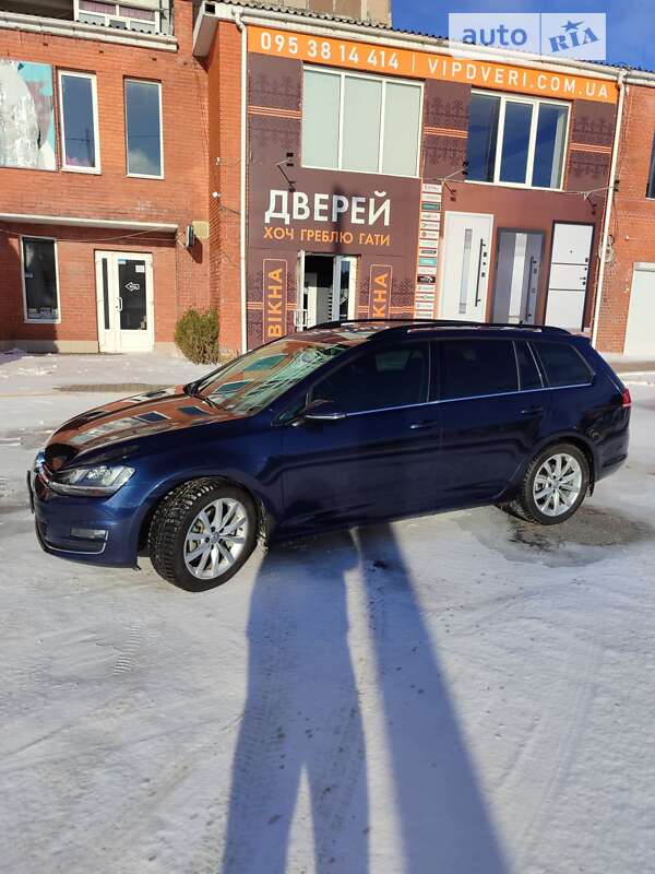 Універсал Volkswagen Golf 2016 в Кропивницькому