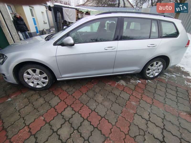 Універсал Volkswagen Golf 2015 в Луцьку