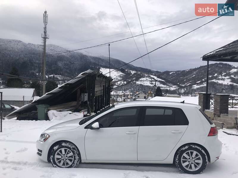 Хетчбек Volkswagen Golf 2017 в Міжгір'ї