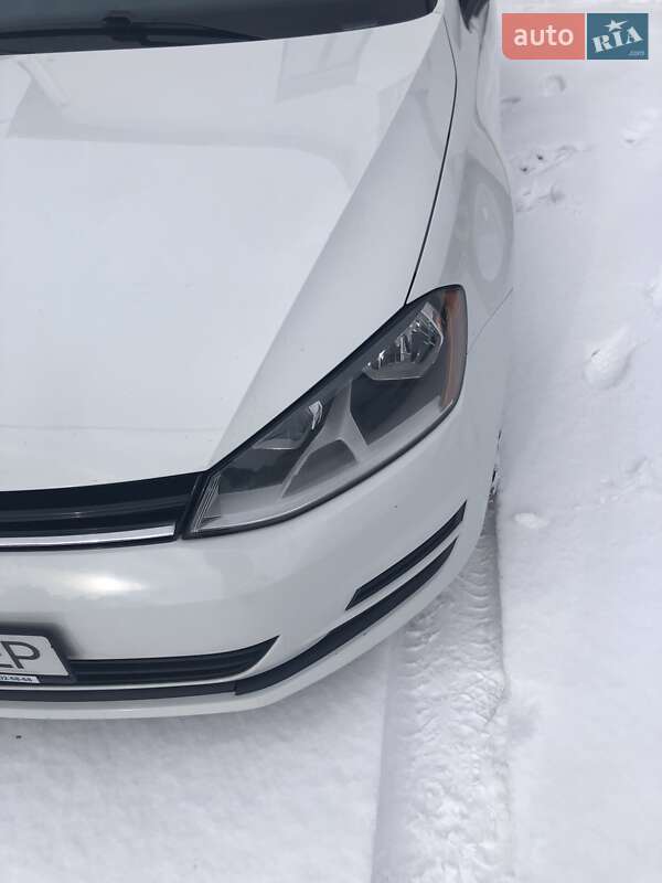 Хетчбек Volkswagen Golf 2017 в Міжгір'ї