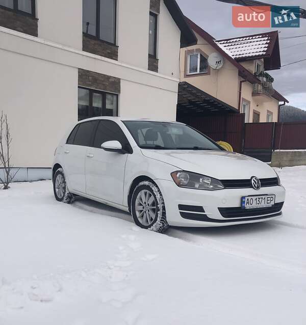 Хетчбек Volkswagen Golf 2017 в Міжгір'ї