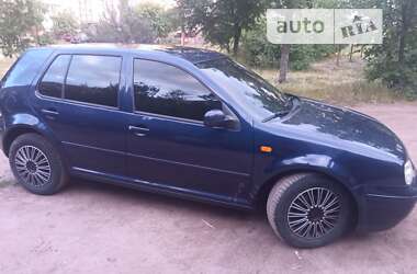 Хетчбек Volkswagen Golf 1999 в Коростені