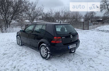 Хетчбек Volkswagen Golf 2002 в 
