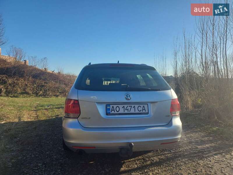 Универсал Volkswagen Golf 2010 в Ужгороде