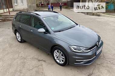 Универсал Volkswagen Golf 2018 в Умани