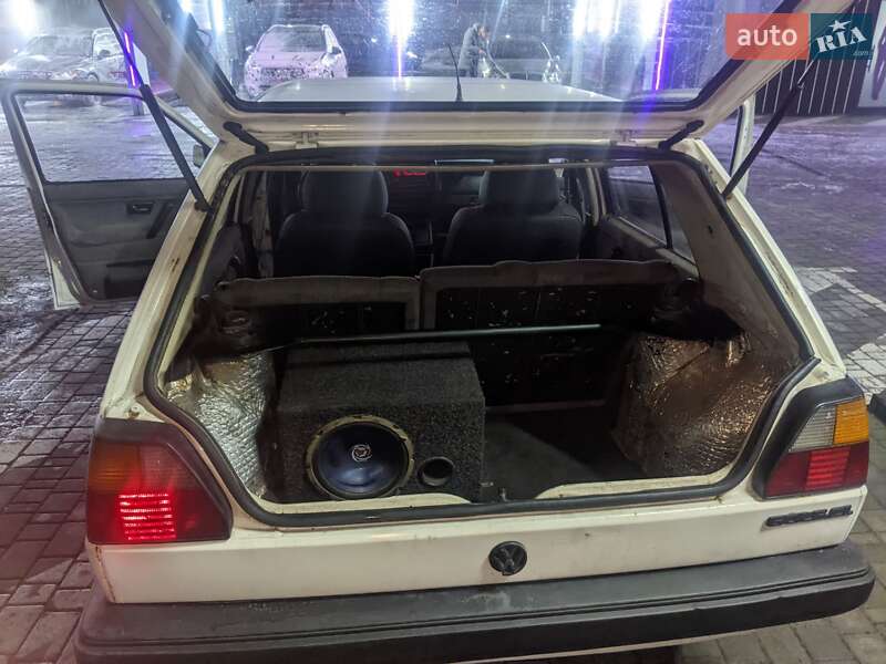 Хетчбек Volkswagen Golf 1989 в Рівному